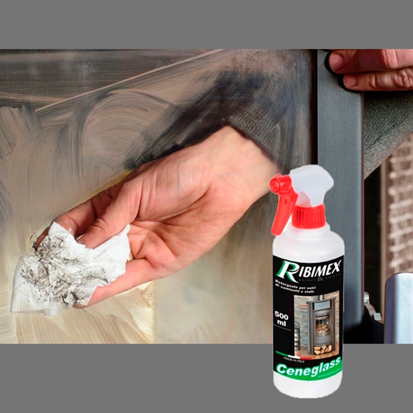 Glasreiniger "Cene" für effektive Reinigung der Glastür eines Pelletofen / Brennofen